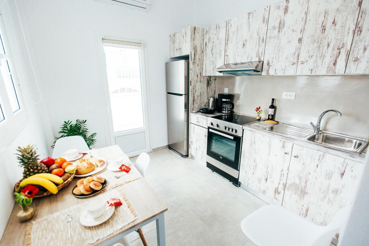 Floresita Apartment 산토리니 외부 사진